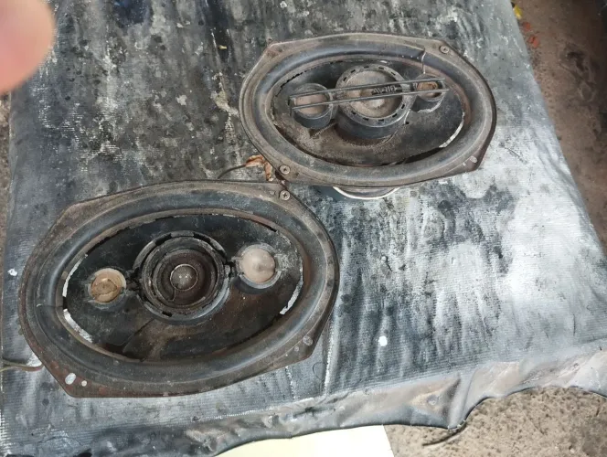 Vendo par de auto falante 6x9 Bravox para recondicionar 