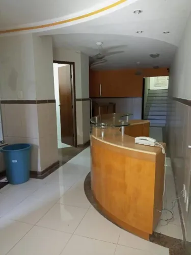 Vendo Casa Comercial na Av. Pedro Calazans