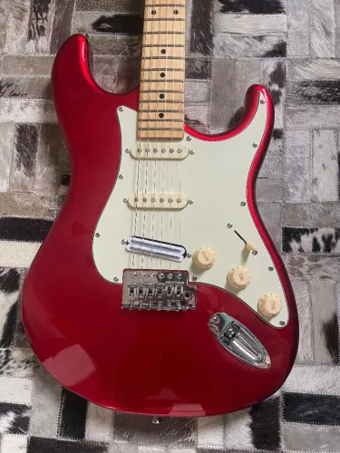 Guitarra Tagima tg530 Com Humbucker Fleor na Ponte