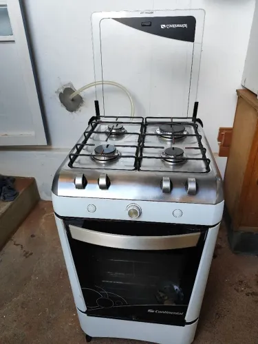 Vendo Fogão 4 bocas continental 