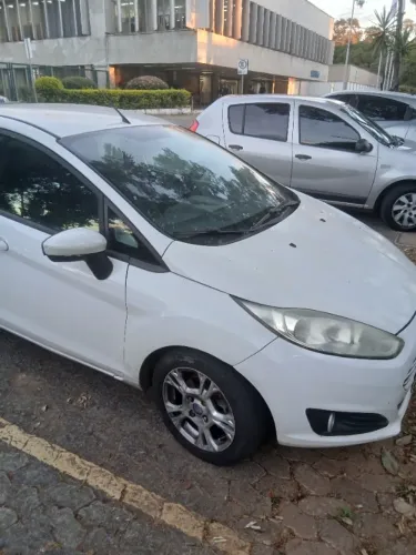Ford Fiesta 1.6 16V Flex Aut. 5P 2014