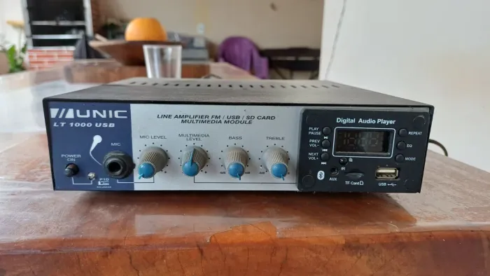 Amplificador elétrico