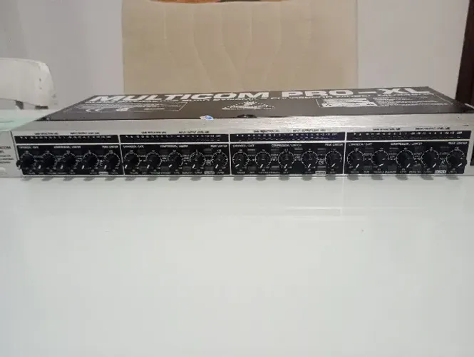 DOIS Behringer Compressor Multicom Pro-xl MDX4600 - Ler a descrição com ATENÇÃO