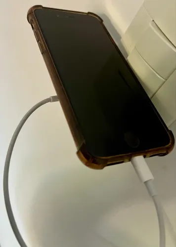 iPhone SE Segunda Geração APPLE