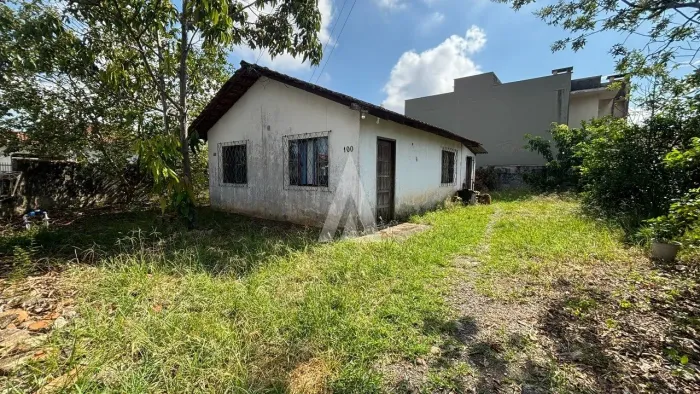 Terreno com 334,98m² à venda no bairro Jardim Iririú em Joinville-SC por R$339.000,00.