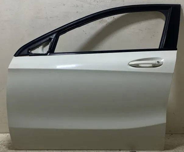Porta dianteira esquerda Mercedes A200 ano 2014 15 16 dúvidas * ou *