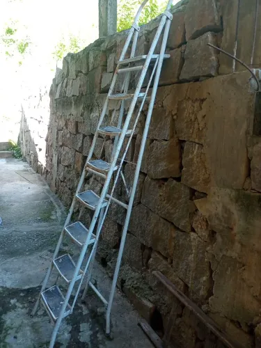 Escada de ferro 8 degraus