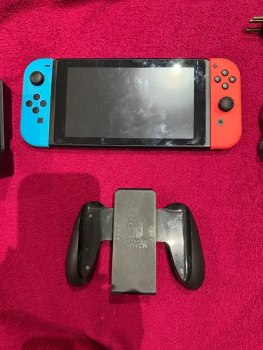 NITENDO SWITCH