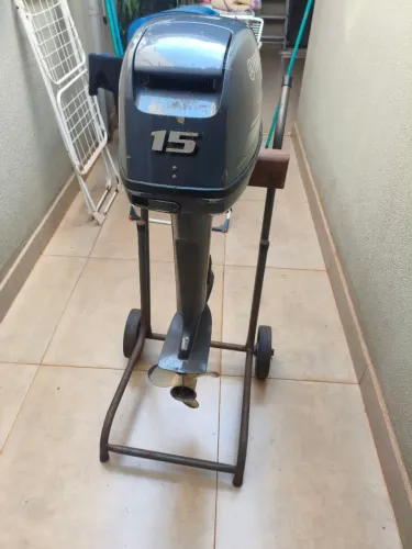 Motor de popa Yamaha 15 hp