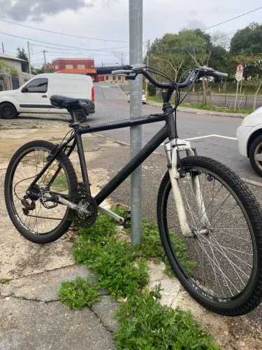 Bicicleta 21 marchas - quadro alumínio câmbio rápido