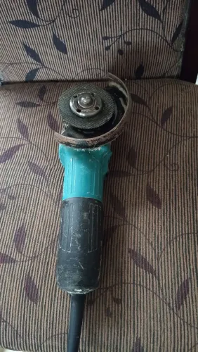 Esmilhiradeira lixadeira makita