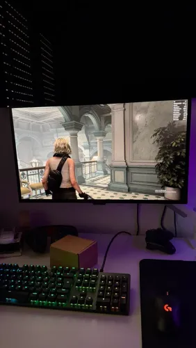 Monitor OLED Samsung G5 27P ( 3 meses de uso) 