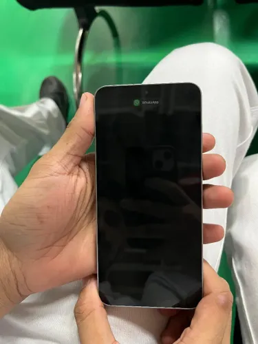 S25 Fe, 128 gb, 8 de Ram, com 20 dias de uso vendendo por motivos financeiros.