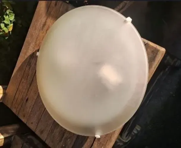 Luminária redonda de vidro 3 por 70 reais