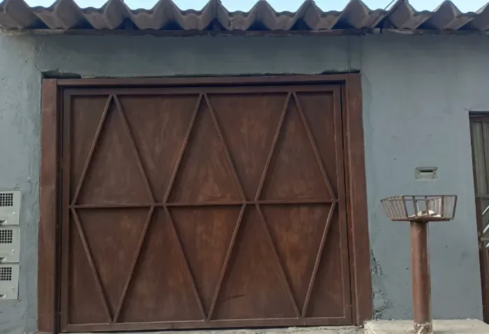 VENDE-SE 3 CASAS NO VALOR DE 1 CASA ! R$190.000