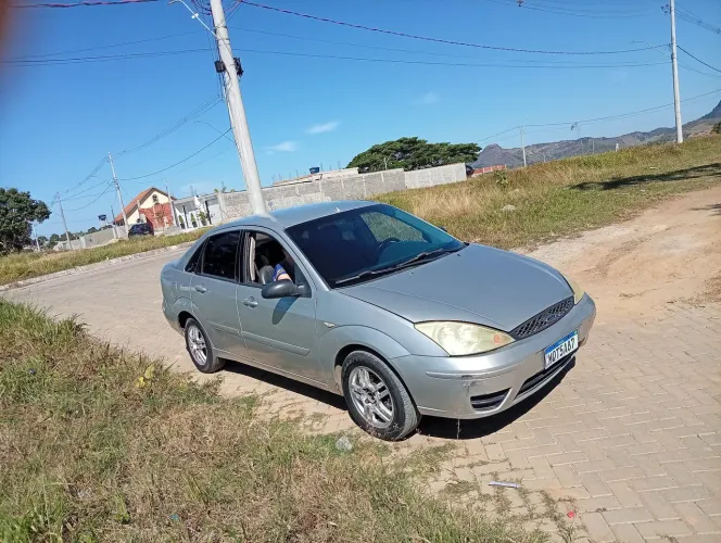 Ford Focus Sedan 1.6/1.6 Flex 8v/16v 4P Mec. 2006