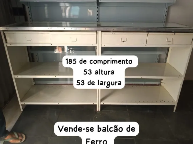 Balcão de vidro