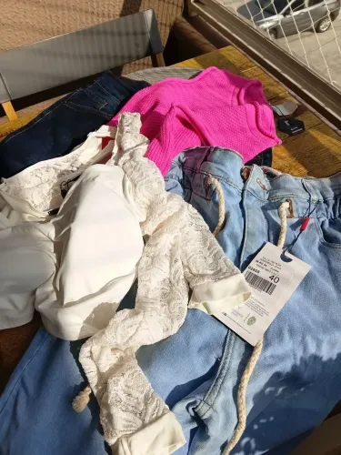 Lote com mais de 20 roupas