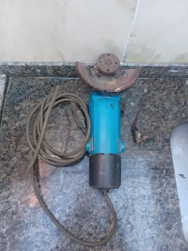 Esmerilhadeira