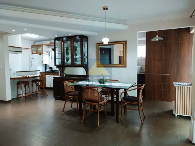 Apartamento para locação de 03 dormitórios, mobiliado, quadra do mar, em Balneário Cambori