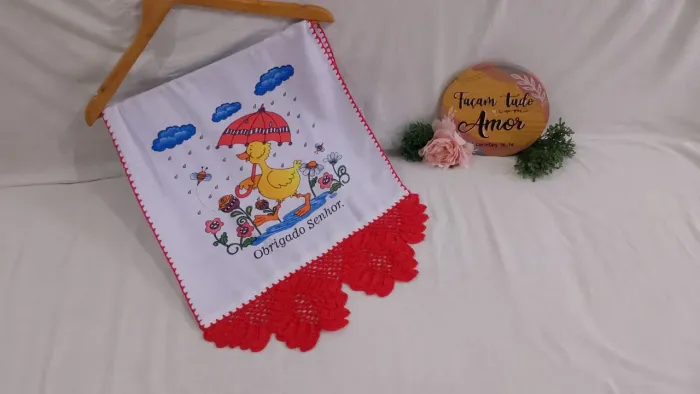 Guardanapos bordados em crochê