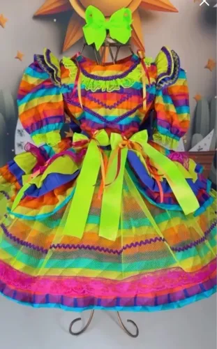 Vestido Junino tam 10 anos do Ateliê New Baby 100 %algodão, todo forrado. Maravilhoso 