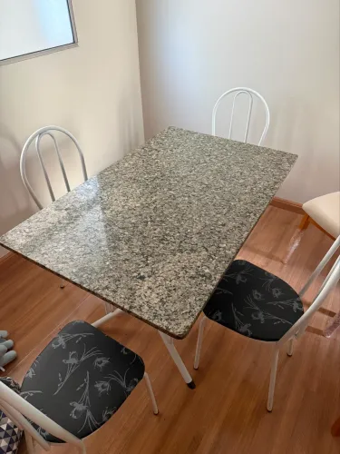 Mesa pedra 4 cadeiras