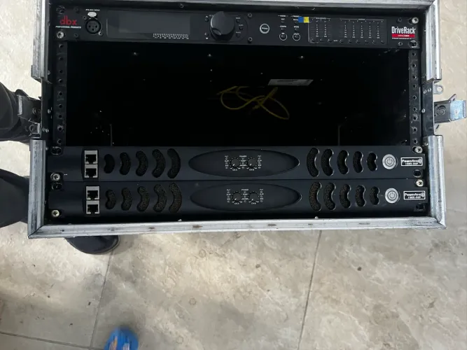 Amplificador Powertec PW12.2 2x6000 rms em 2 ohms
