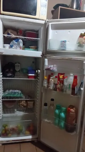 Vendo geladeira consul, bom estado de uso