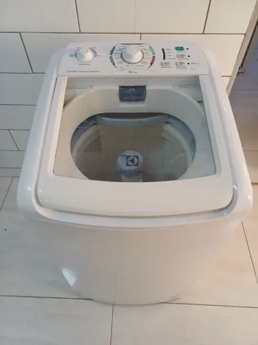 Vendo máquina de lavar Electrolux