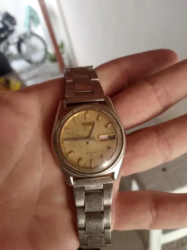 Relógio Seiko automático funcionando