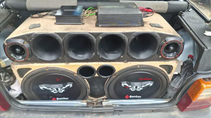 Vendo som automotivo 