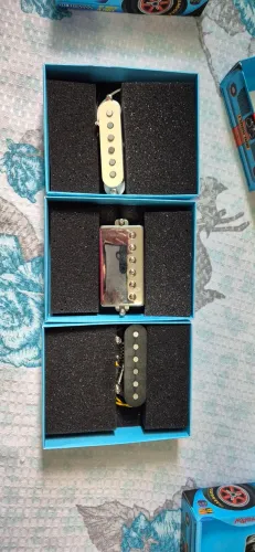 Captadores Strato e Tele retirados de uma tagima