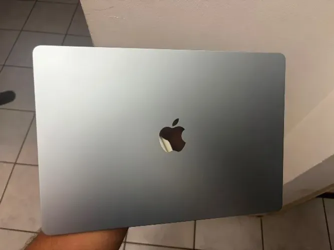 Macbook 15'' 512gb 16gb(Memoria) Sky blue