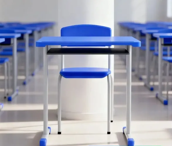 Conjunto de cadeiras escolar