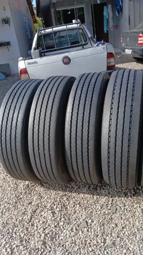 Pneu Caminhão 295/80 R22.5 E 275/80 R22.5 Reformado PR