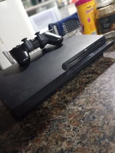 PlayStation 3 em Ótimas Condições + 3 Jogos + Controle