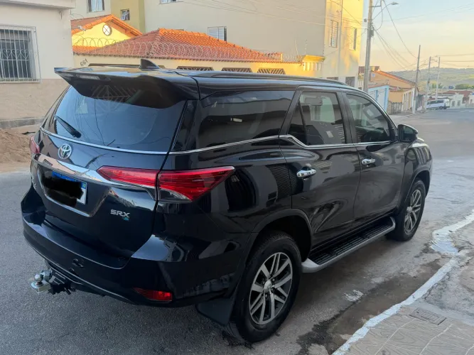 Toyota Hilux SW4 SRX 4X4 2.8 TDI 16V Dies. Aut. 2019