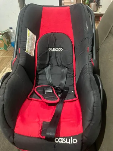 Bebê conforto e bomba de tirar leite