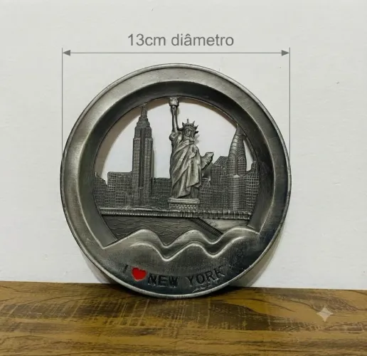 Peça Decorativa em Metal I Love New York - 13cm