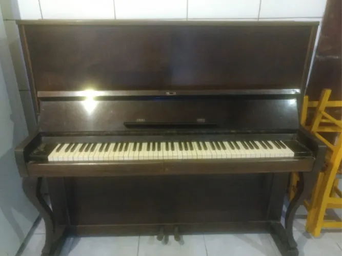 Piano Gustav Rösler antigo - alemão/europeu - para restauração