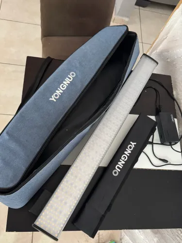 Vendo iluminador yongnuo yn660+ 2 bat+ Carregador individual + fonte+ tripé
