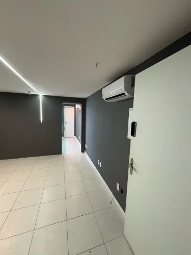 Alugo sala comercial no Momentum Office.