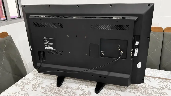 TV AOC 32? LED + Chromecast + Antena