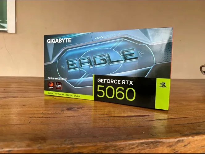 RTX 5060 Eagle Max OC 8GB / Lacrada + Garantia