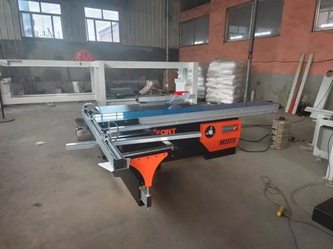 Máquina para marcenaria