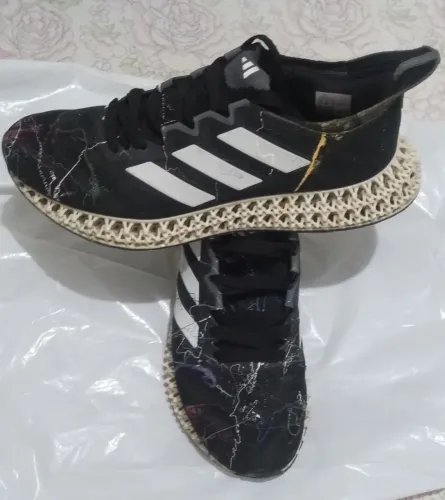 Tênis Adidas modelo 4DFWD2 tamanho 40