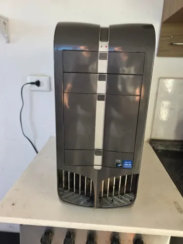Gabinete Gamer ATX Usado - 5 Baias
