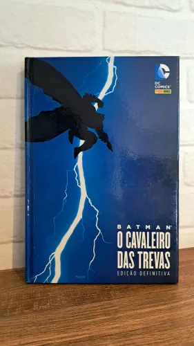 HQ: Batman O Cavaleiro das Trevas - Edição Definitiva (Panini/ Capa Dura/ Formato Gigante