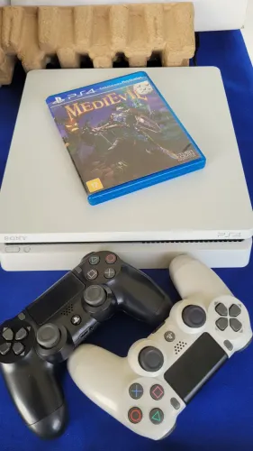 Play 4